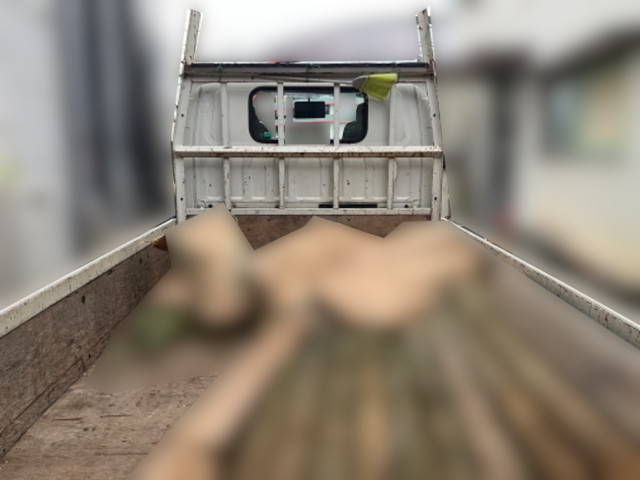 いすゞエルフ平ボディ小型（2t・3t）[写真07]