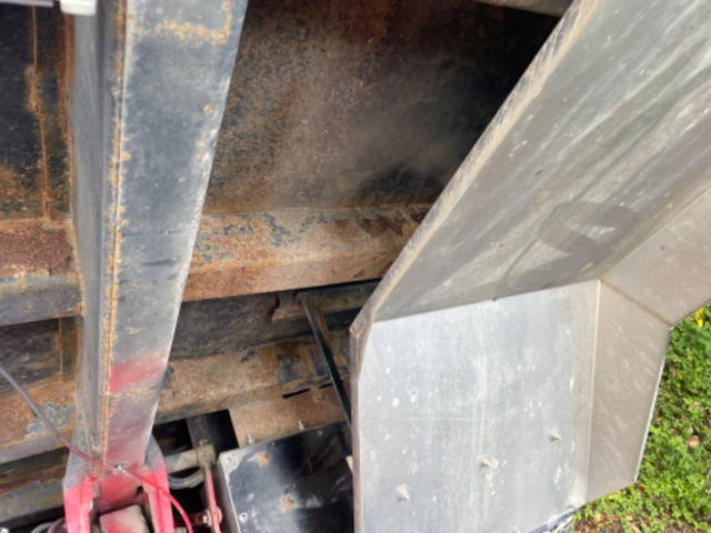 三菱ふそうスーパーグレートダンプ大型（10t）[写真20]