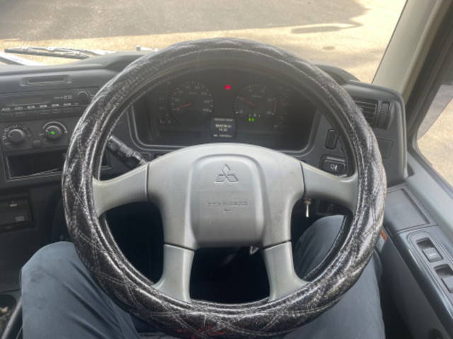 三菱ふそうスーパーグレートダンプ大型（10t）[写真34]