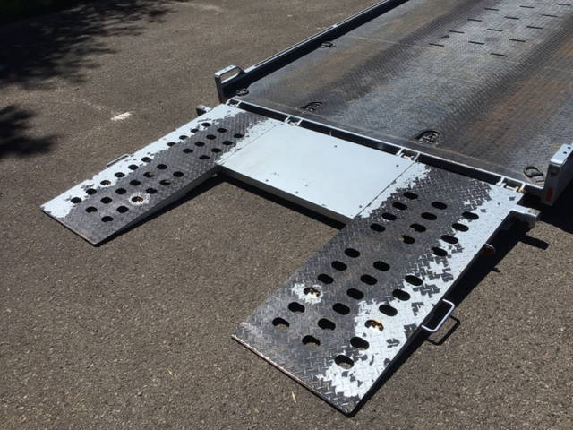 三菱ふそうキャンターセーフティローダー小型（2t・3t）[写真10]