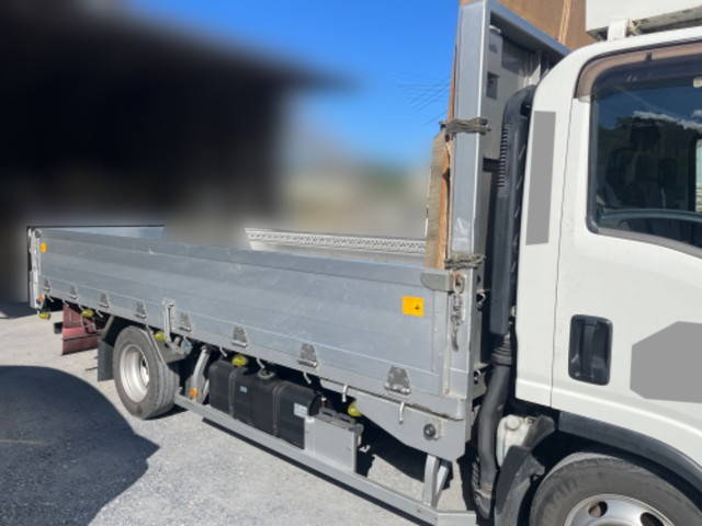 いすゞエルフアルミブロック小型（2t・3t）[写真14]