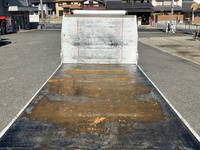 三菱ふそうキャンター平ボディ小型（2t・3t）[写真12]