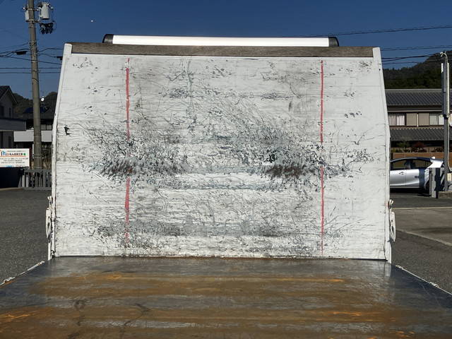 三菱ふそうキャンター平ボディ小型（2t・3t）[写真13]