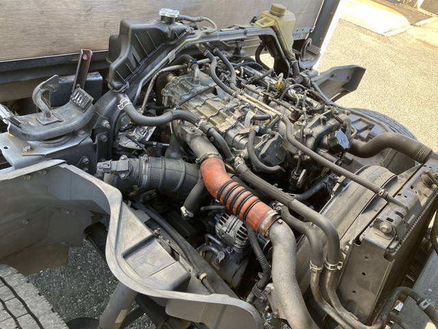 三菱ふそうキャンター平ボディ小型（2t・3t）[写真22]