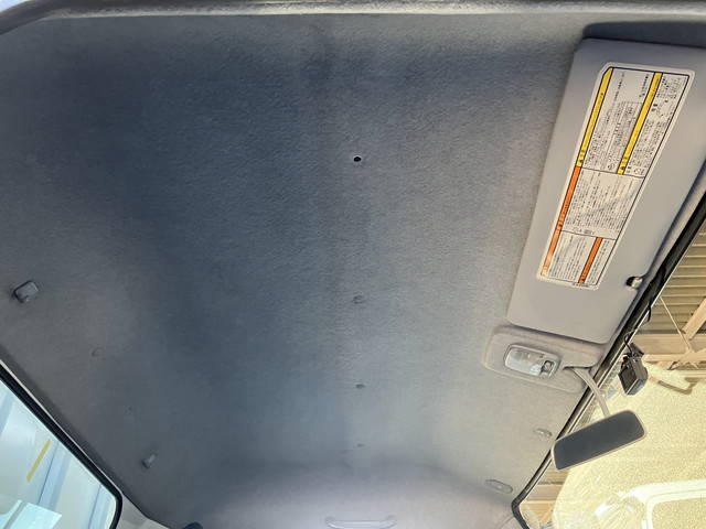 三菱ふそうキャンター平ボディ小型（2t・3t）[写真27]