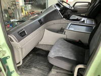 UDトラックスクオンアルミウイング大型（10t）[写真31]