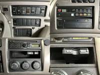 UDトラックスクオンアルミウイング大型（10t）[写真38]