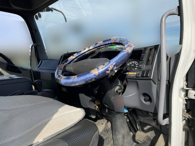 いすゞフォワードセルフクレーン4段中型（4t）[写真33]