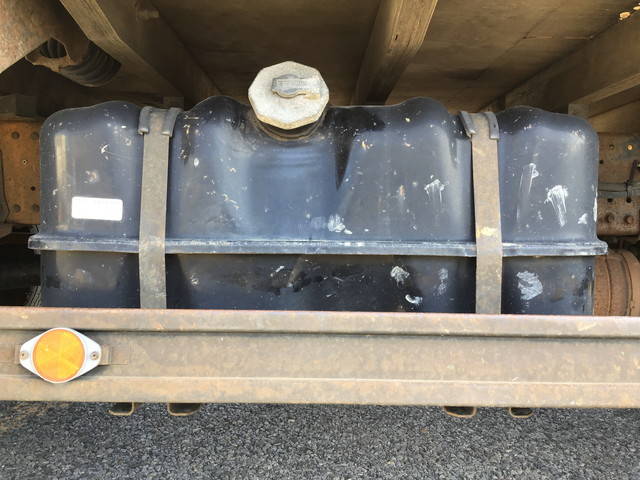 いすゞエルフ平ボディ小型（2t・3t）[写真15]