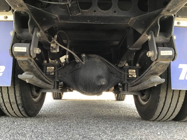 いすゞエルフ冷凍車（冷蔵車）小型（2t・3t）[写真19]