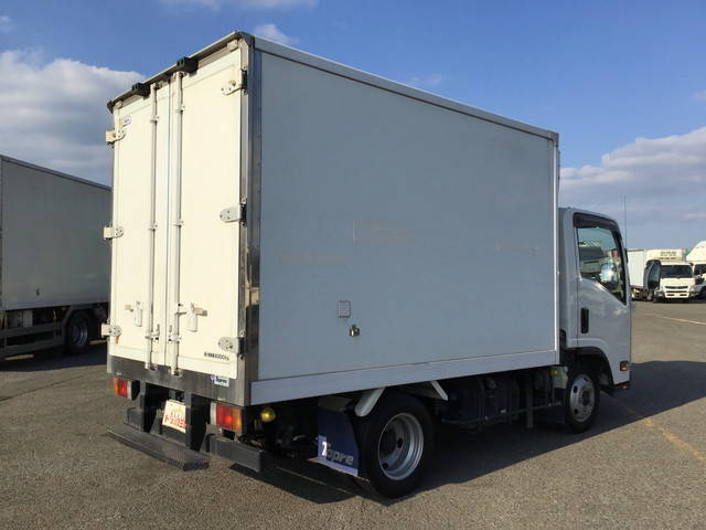 いすゞエルフ冷凍車（冷蔵車）小型（2t・3t）[写真02]