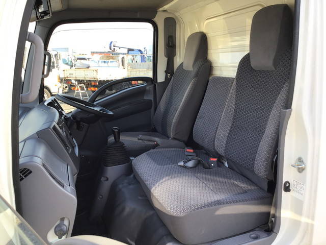 いすゞエルフ冷凍車（冷蔵車）小型（2t・3t）[写真26]