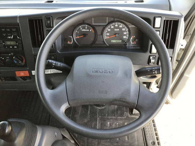 いすゞエルフ冷凍車（冷蔵車）小型（2t・3t）[写真31]