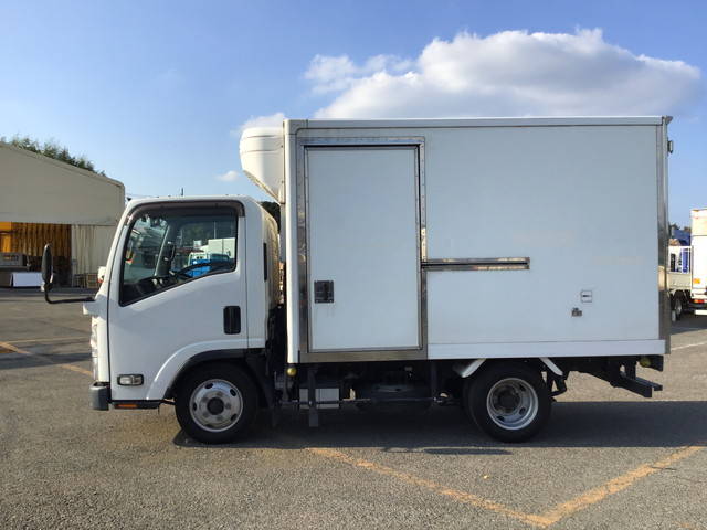 いすゞエルフ冷凍車（冷蔵車）小型（2t・3t）[写真05]