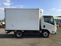 いすゞエルフ冷凍車（冷蔵車）小型（2t・3t）[写真07]