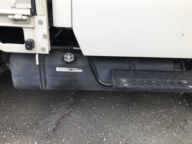 日野デュトロダブルキャブ（Wキャブ）小型（2t・3t）[写真14]