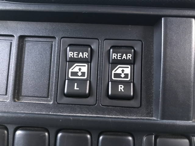 日野デュトロダブルキャブ（Wキャブ）小型（2t・3t）[写真35]