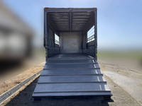 いすゞフォワード家畜運搬車中型（4t）[写真10]