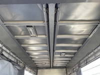 いすゞフォワード家畜運搬車中型（4t）[写真16]