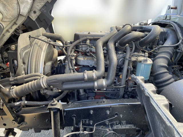 いすゞフォワード家畜運搬車中型（4t）[写真25]