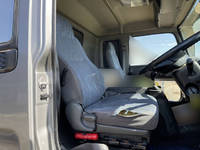 いすゞフォワード家畜運搬車中型（4t）[写真30]