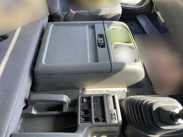 いすゞフォワード家畜運搬車中型（4t）[写真33]