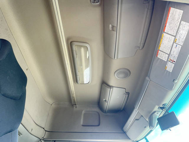 日野プロフィアアルミウイング大型（10t）[写真31]