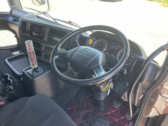 日野プロフィアアルミウイング大型（10t）[写真34]