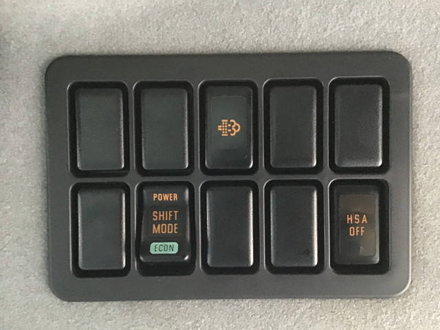 いすゞギガ深ダンプ（土砂禁ダンプ）大型（10t）[写真38]