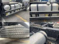 UDトラックスクオントレーラーヘッド（トラクターヘッド）大型（10t）[写真24]