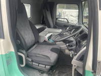 UDトラックスクオントレーラーヘッド（トラクターヘッド）大型（10t）[写真35]