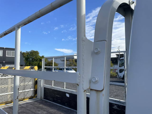 マツダタイタン平ボディ小型（2t・3t）[写真13]