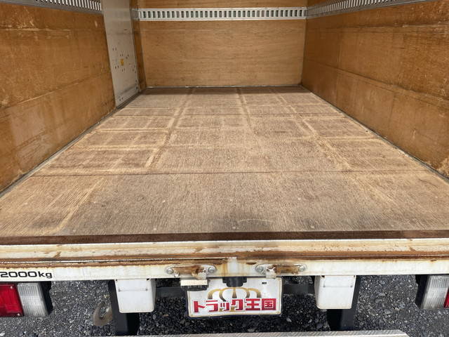 いすゞエルフアルミバン小型（2t・3t）[写真14]