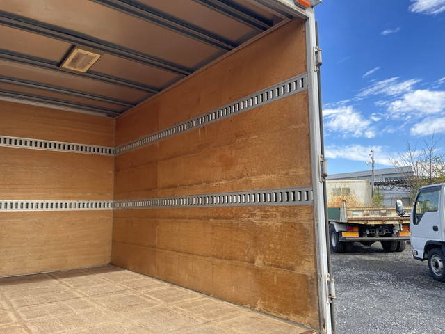 いすゞエルフアルミバン小型（2t・3t）[写真16]