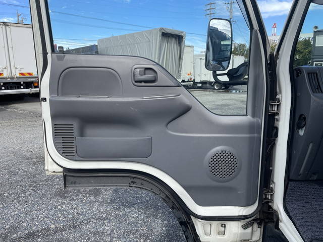 いすゞエルフアルミバン小型（2t・3t）[写真27]