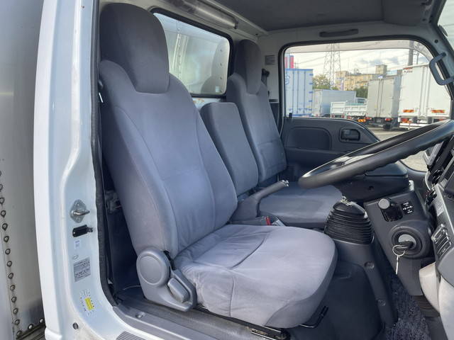 いすゞエルフアルミバン小型（2t・3t）[写真31]