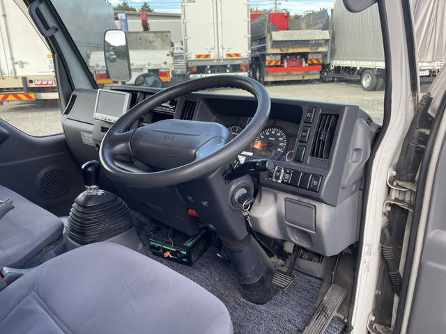 いすゞエルフアルミバン小型（2t・3t）[写真32]