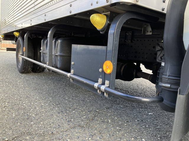 いすゞエルフアルミバン小型（2t・3t）[写真17]