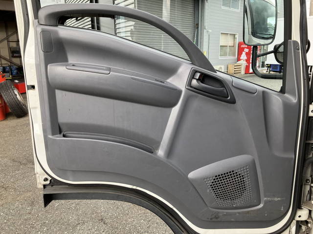 いすゞエルフアルミバン小型（2t・3t）[写真28]