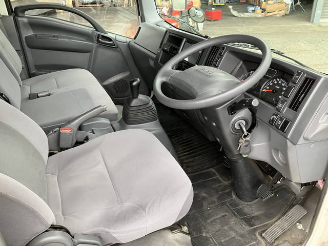 いすゞエルフアルミバン小型（2t・3t）[写真34]