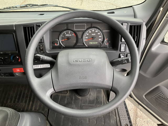 いすゞエルフアルミバン小型（2t・3t）[写真36]