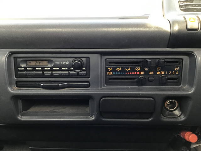 いすゞエルフクレーン6段小型（2t・3t）[写真37]