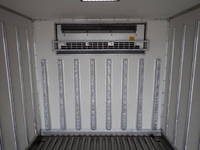 いすゞエルフ冷凍車（冷蔵車）小型（2t・3t）[写真12]