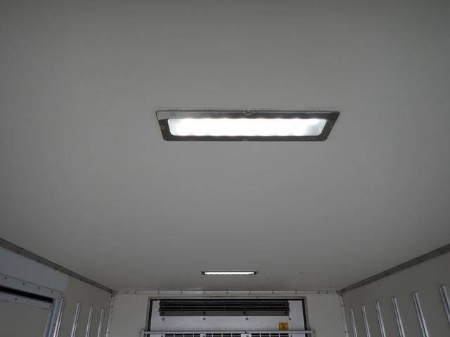 いすゞエルフ冷凍車（冷蔵車）小型（2t・3t）[写真15]