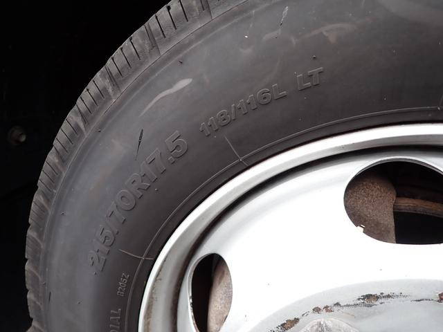 いすゞエルフ冷凍車（冷蔵車）小型（2t・3t）[写真20]