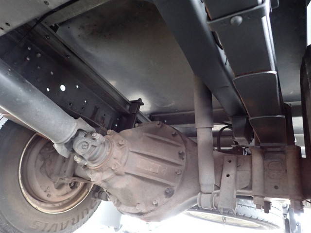 いすゞエルフ冷凍車（冷蔵車）小型（2t・3t）[写真35]