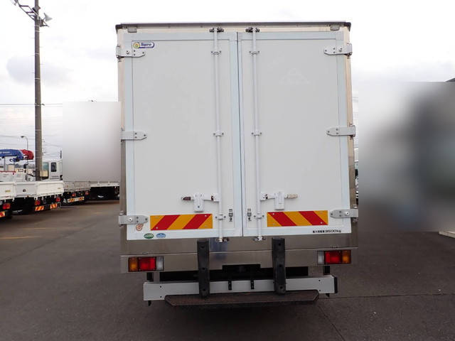 いすゞエルフ冷凍車（冷蔵車）小型（2t・3t）[写真08]