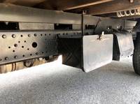 三菱ふそうキャンター平ボディ小型（2t・3t）[写真12]