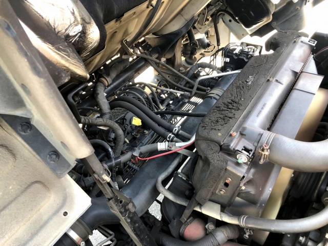 三菱ふそうキャンター平ボディ小型（2t・3t）[写真18]