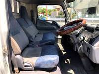 三菱ふそうキャンター平ボディ小型（2t・3t）[写真24]